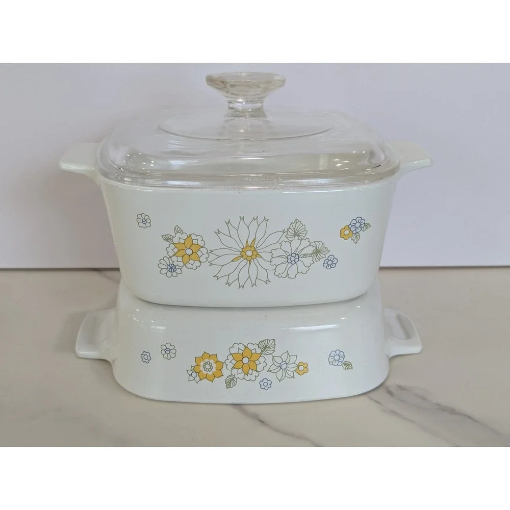 Vintage Casserole Dishes 1.5QT 1QT White Floral Bouquet Corning Ware Set